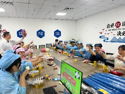 生日现场.jpg